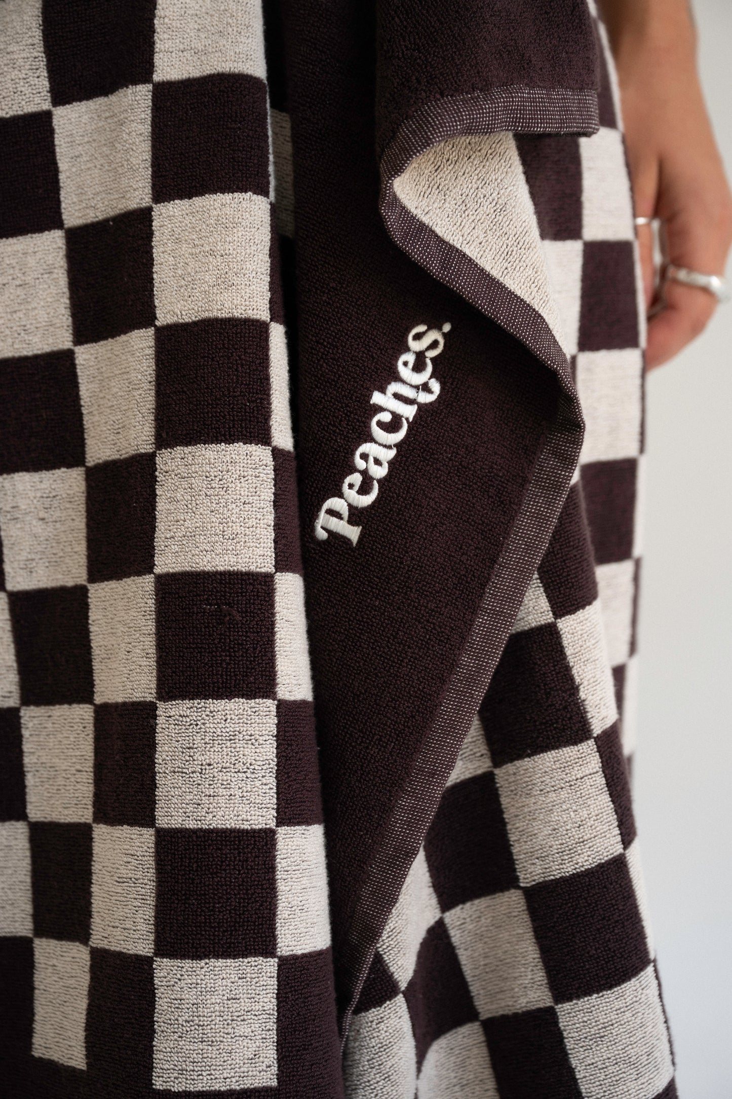 Peaches Towel - Chocolate & Ecru