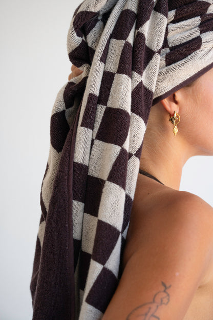 Peaches Towel - Chocolate & Ecru