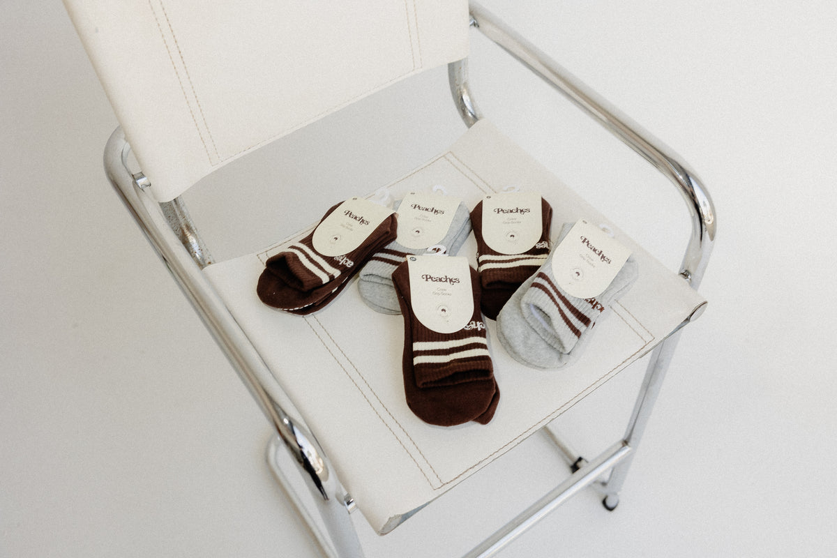 Peaches Grip Socks - Marle Grey & Chocolate